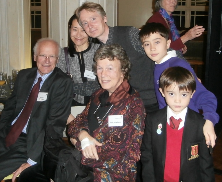 Former EAS department heads Professor Don Rimmington and Professor Delia Davin with graduates and their children